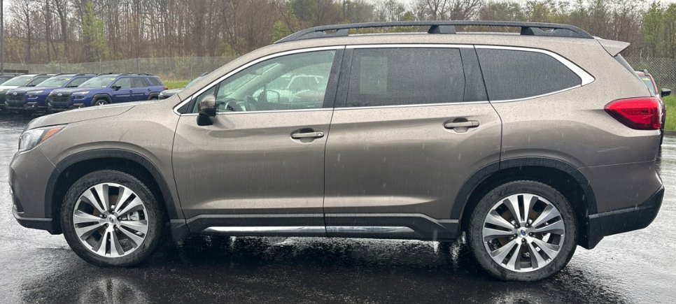 Used 2021 Subaru Ascent Limited w/ Technology Package AWD/4WD image 4