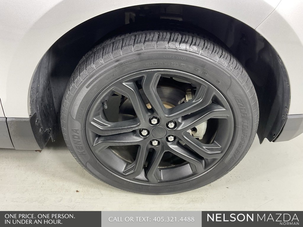 Used 2018 Ford Edge Titanium image 10