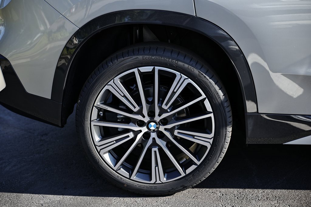 New 2025 BMW X1 xDrive28i w/ Technology Package image 5