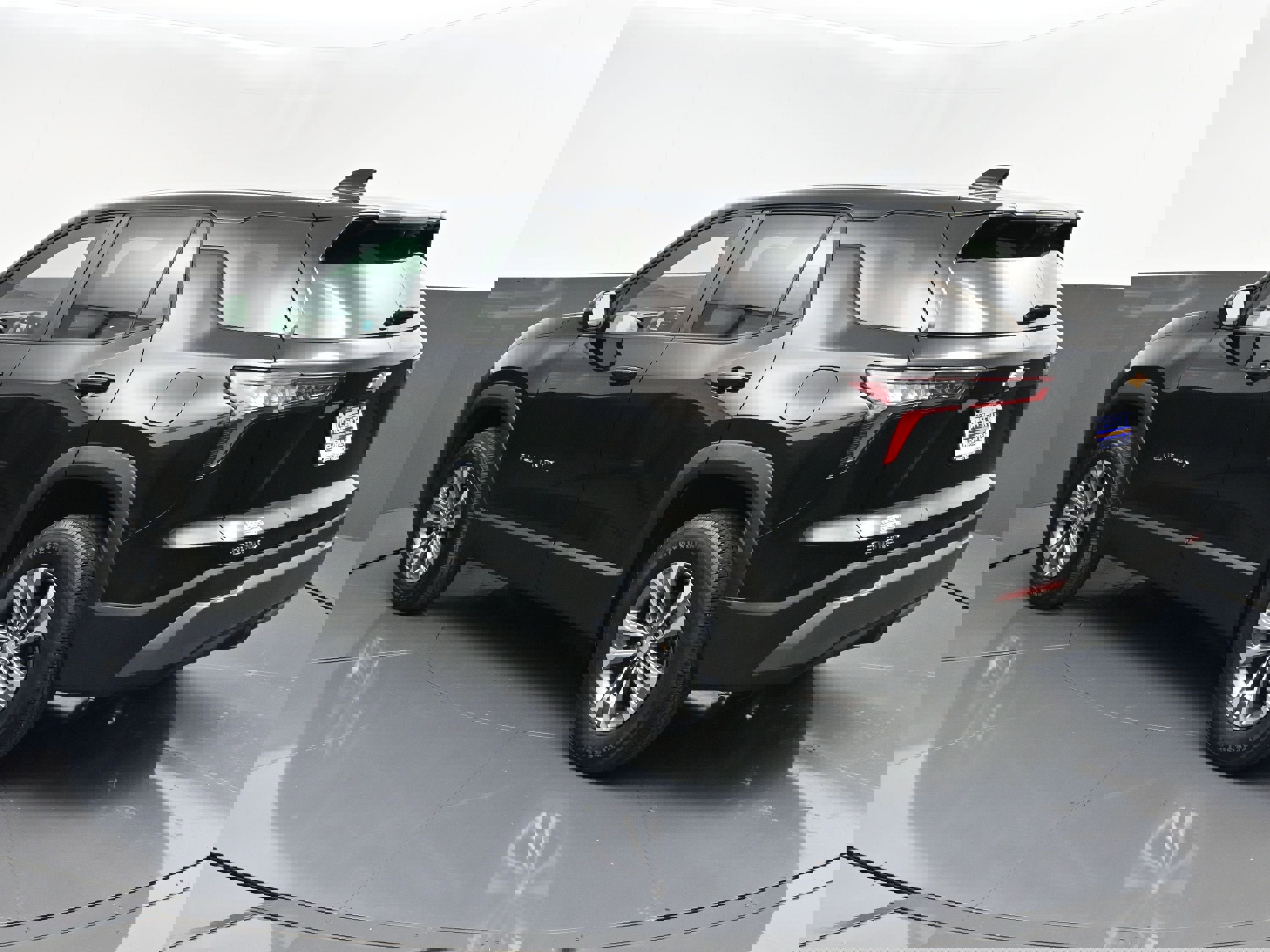 Used 2025 Chevrolet Equinox LT w/ Safety and Technology Package image 5