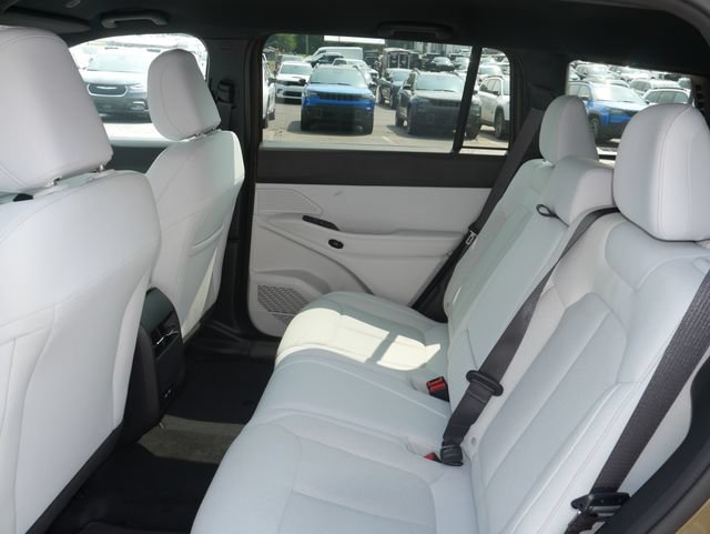 New 2026 Jeep Cherokee Laredo AWD/4WD image 23