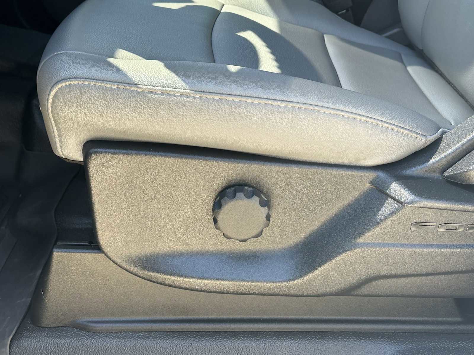 Used 2024 Ford F250 XL image 8