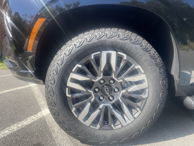 New 2027 Chevrolet Tahoe Z71 w/ Z71 Off-Road Package AWD/4WD image 10