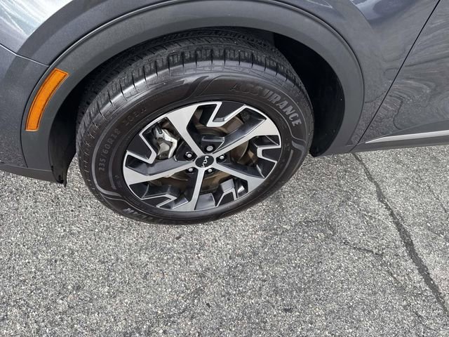 Used 2023 Kia Sportage EX image 14