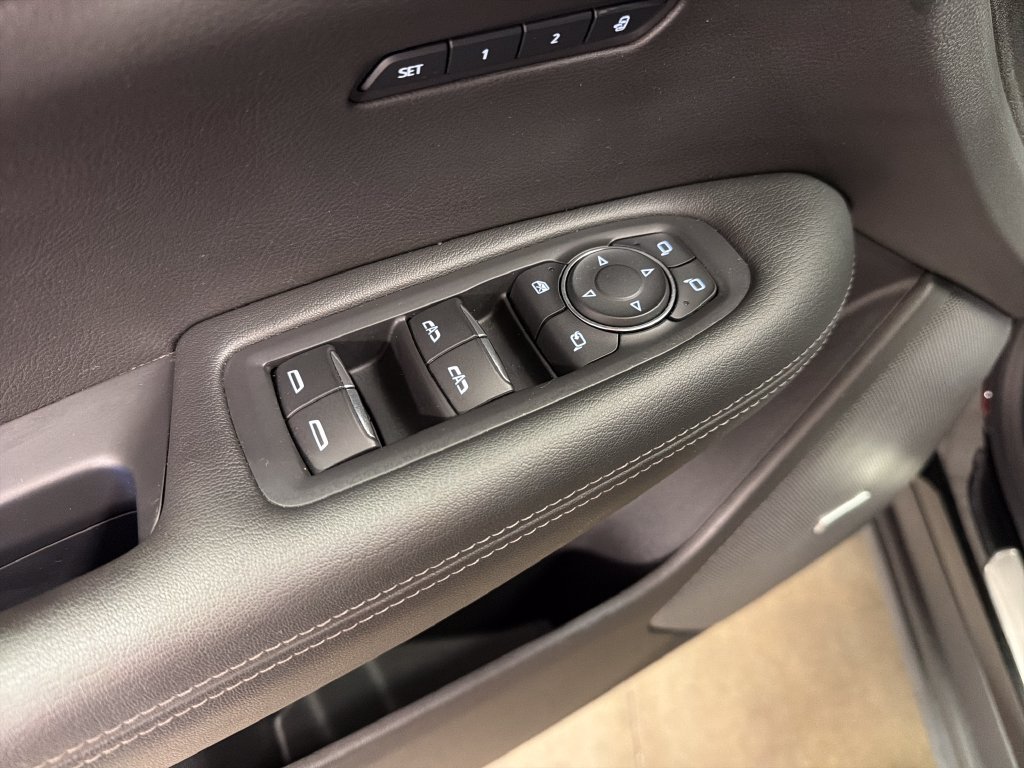 Used 2023 Cadillac XT6 Premium Luxury FWD image 22