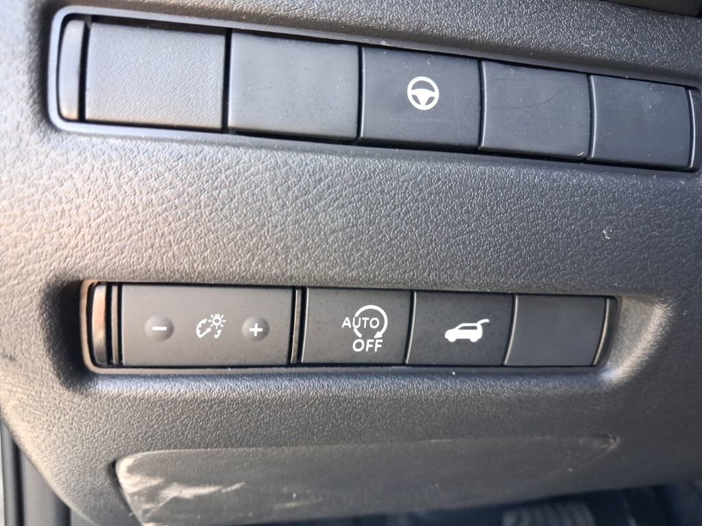 Used 2026 Nissan Rogue SV image 23