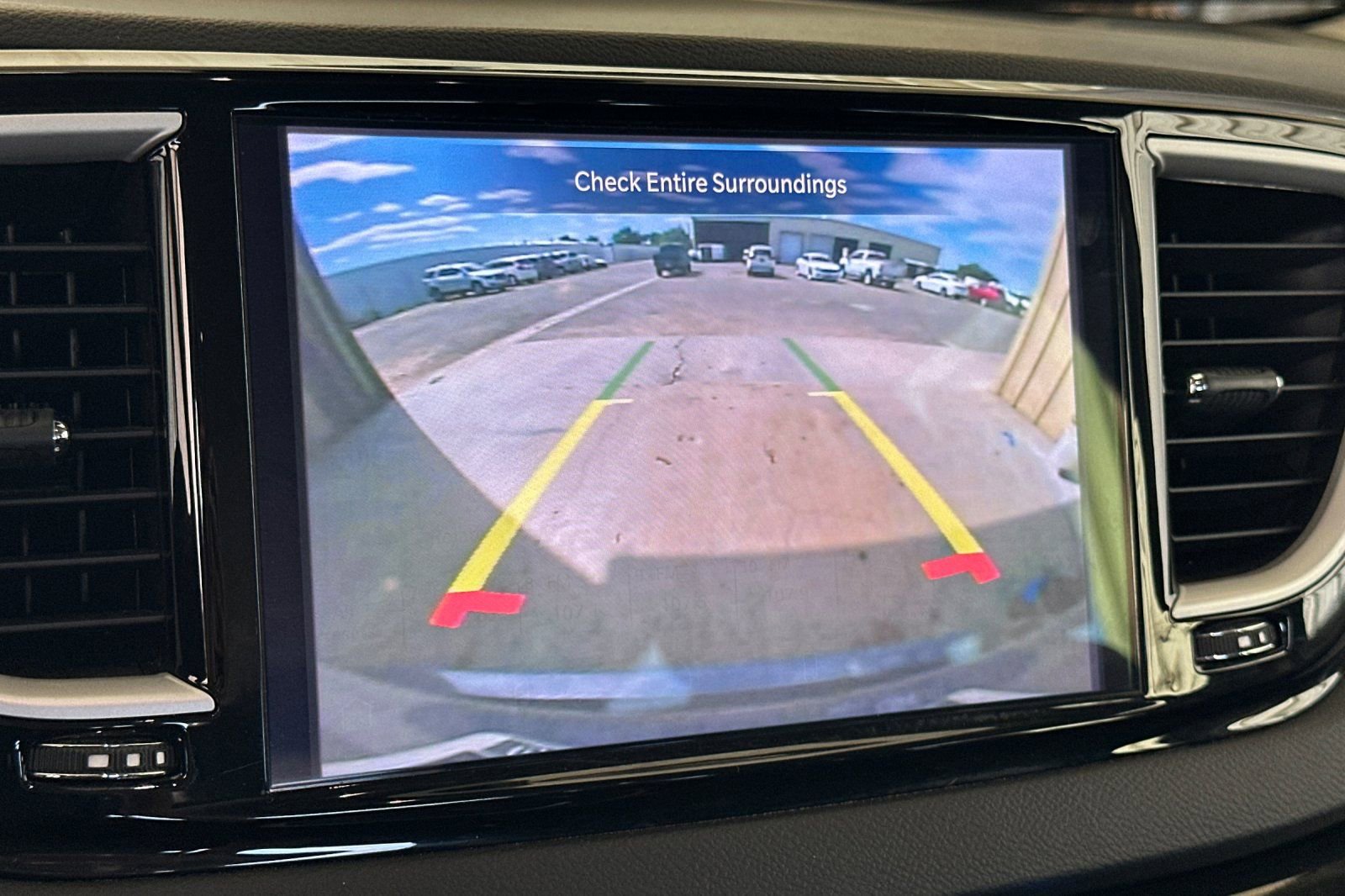 Used 2023 Chrysler Pacifica Touring-L FWD image 20