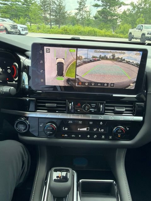 New 2026 Nissan Pathfinder SL AWD/4WD image 25