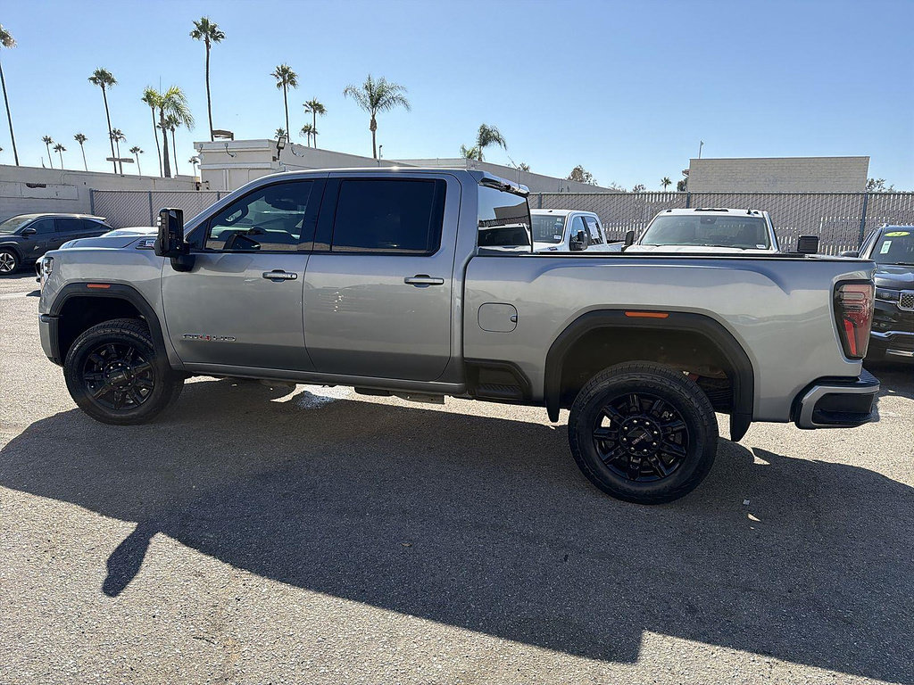 Used 2025 GMC Sierra 2500 AT4 AWD/4WD image 8