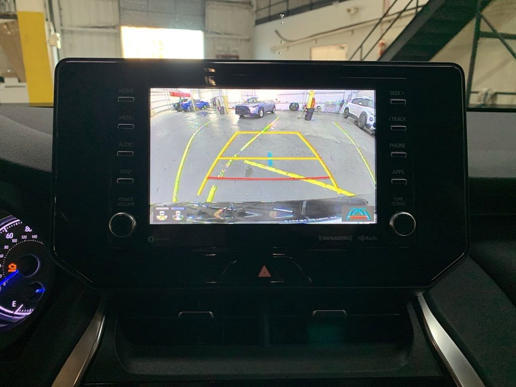 Used 2021 Toyota Venza LE image 21