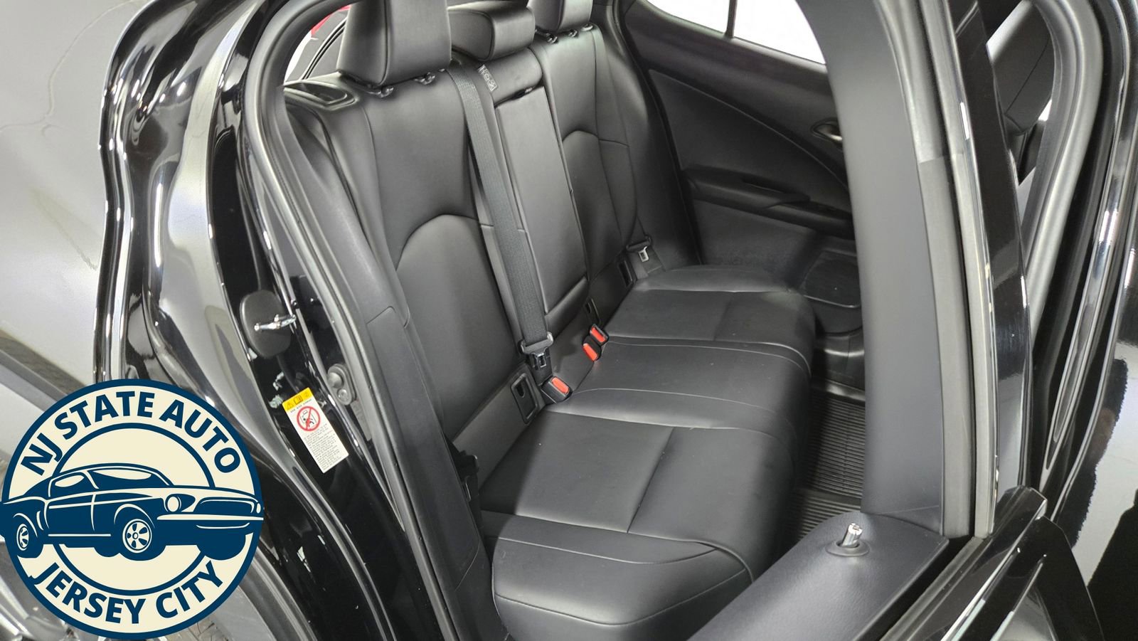 Used 2019 Lexus UX 200 FWD image 33