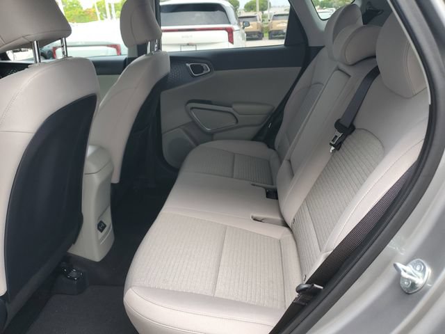 Certified 2023 Kia Soul EX FWD image 9