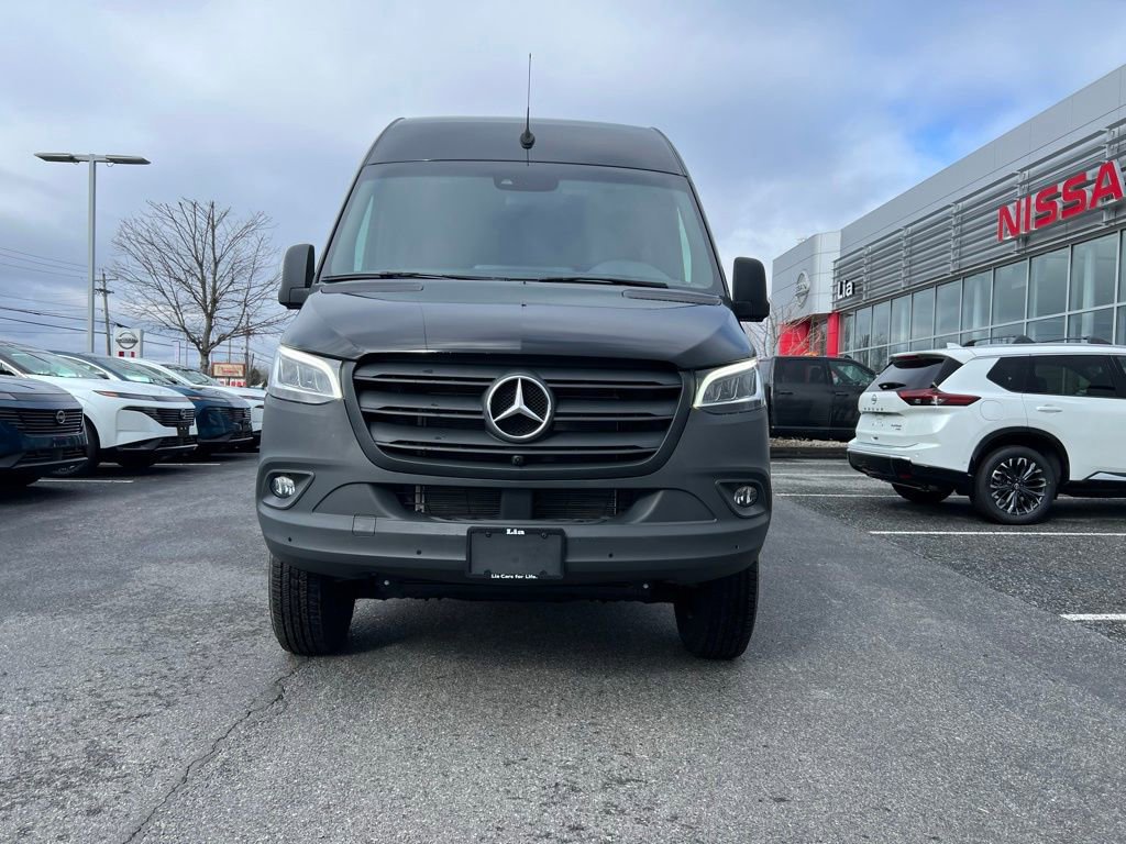 Used 2024 Mercedes-Benz Sprinter 2500 image 4