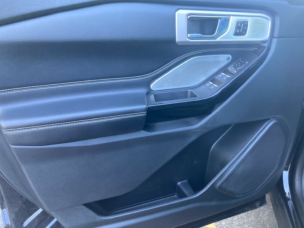 Used 2021 Ford Explorer ST w/ ST Street Pack AWD/4WD image 13