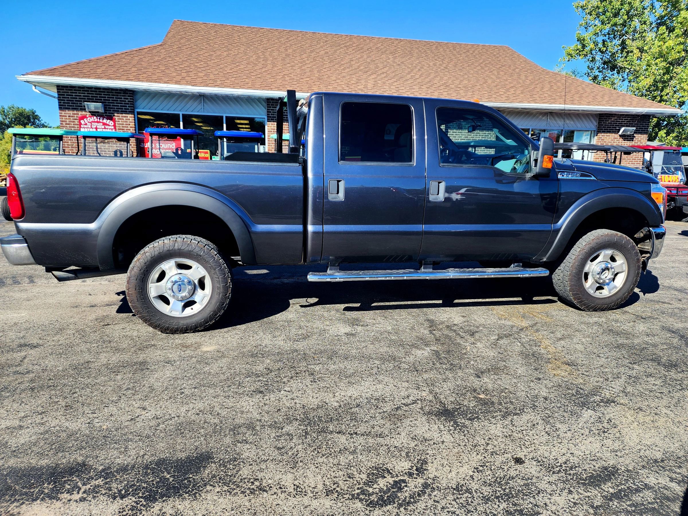 Used 2016 Ford F250 XLT w/ XLT Value Package image 2