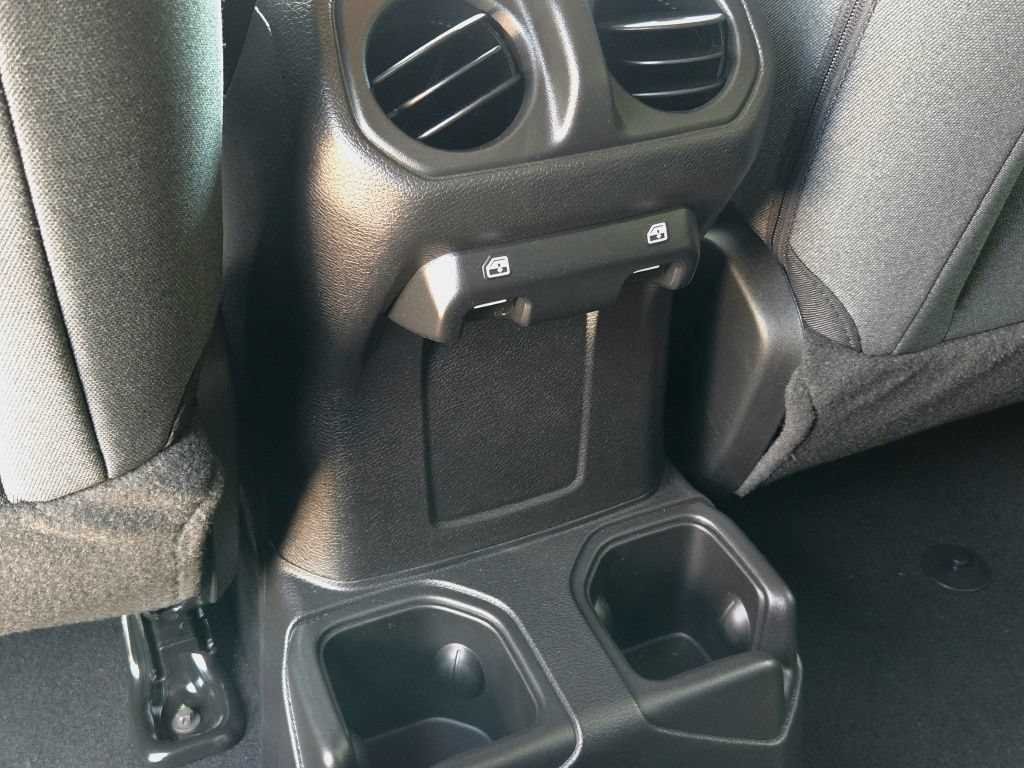 Used 2025 Jeep Wrangler Unlimited Sport AWD/4WD image 20