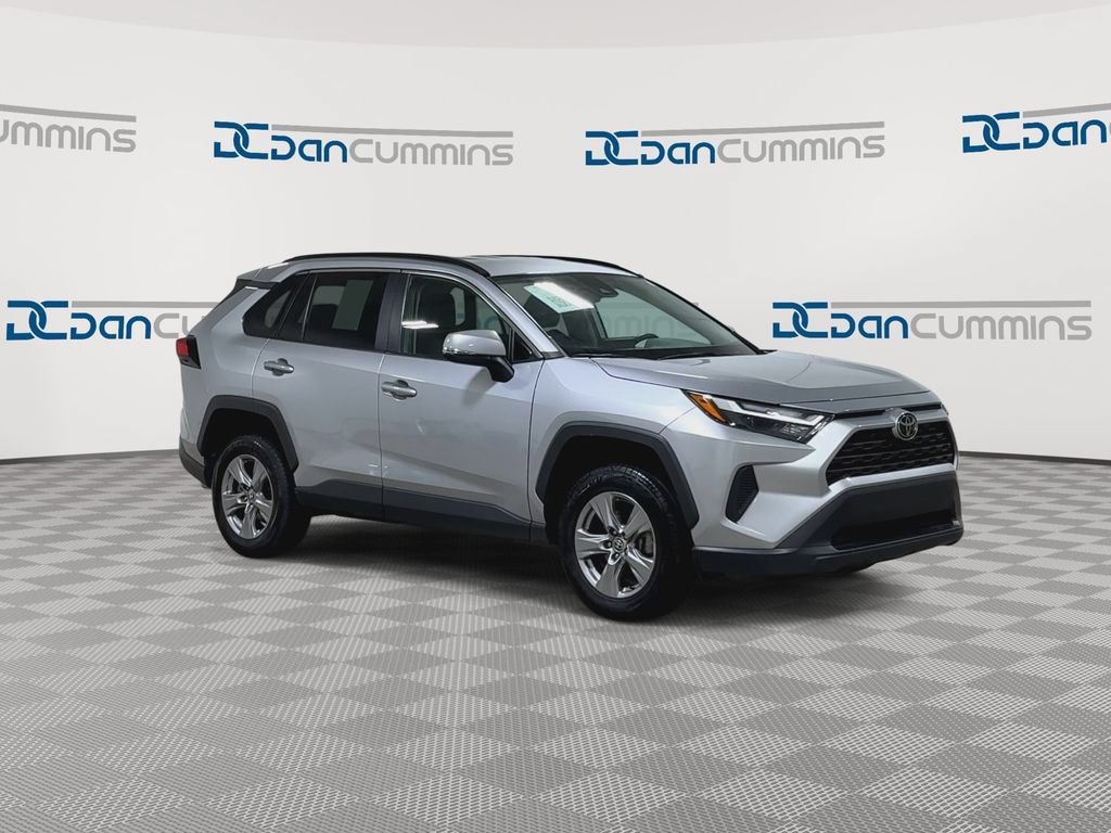 Used 2024 Toyota RAV4 XLE FWD image 3