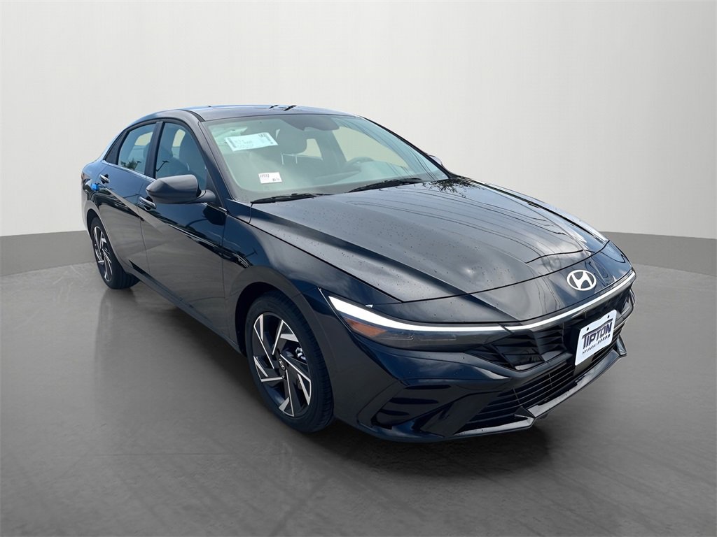 Used 2024 Hyundai Elantra SEL w/ Convenience Package image 8