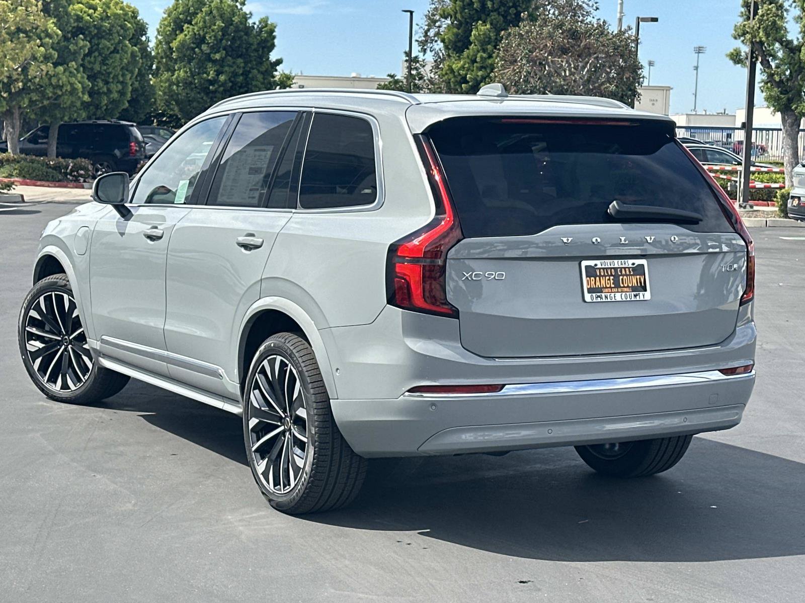 New 2026 Volvo XC90 T8 Ultra w/ Protection Package Premier AWD/4WD image 5