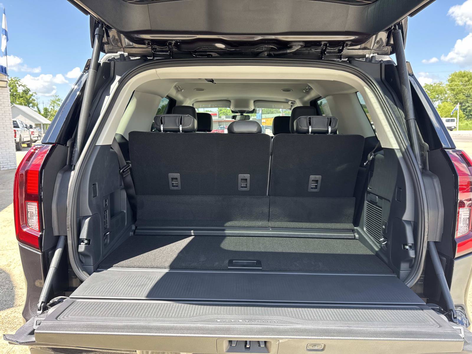 New 2026 Ford Expedition Active RWD image 6
