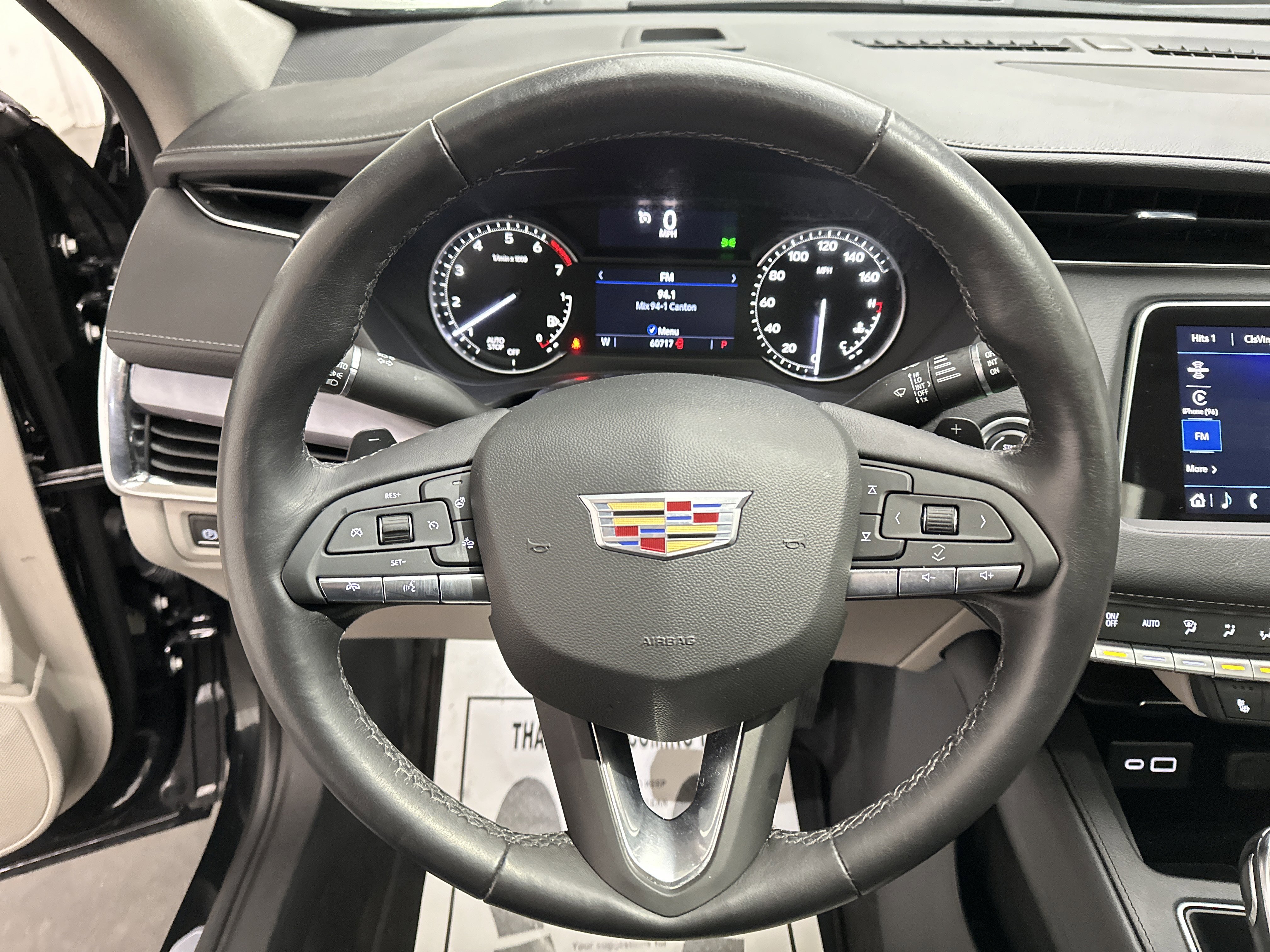 Used 2023 Cadillac XT4 Luxury w/ Cold Weather Package image 29