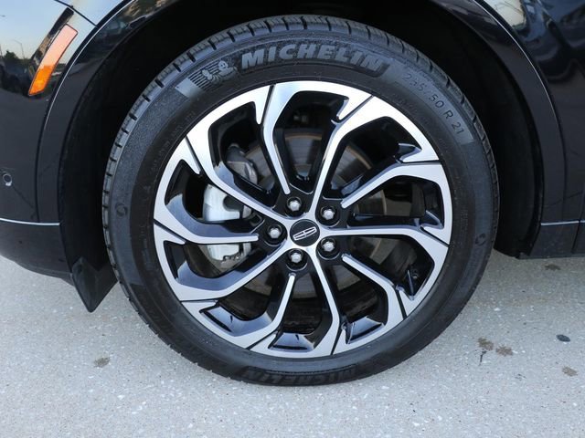 Used 2024 Lincoln Nautilus Reserve w/ Equipment Group 203A AWD/4WD image 7