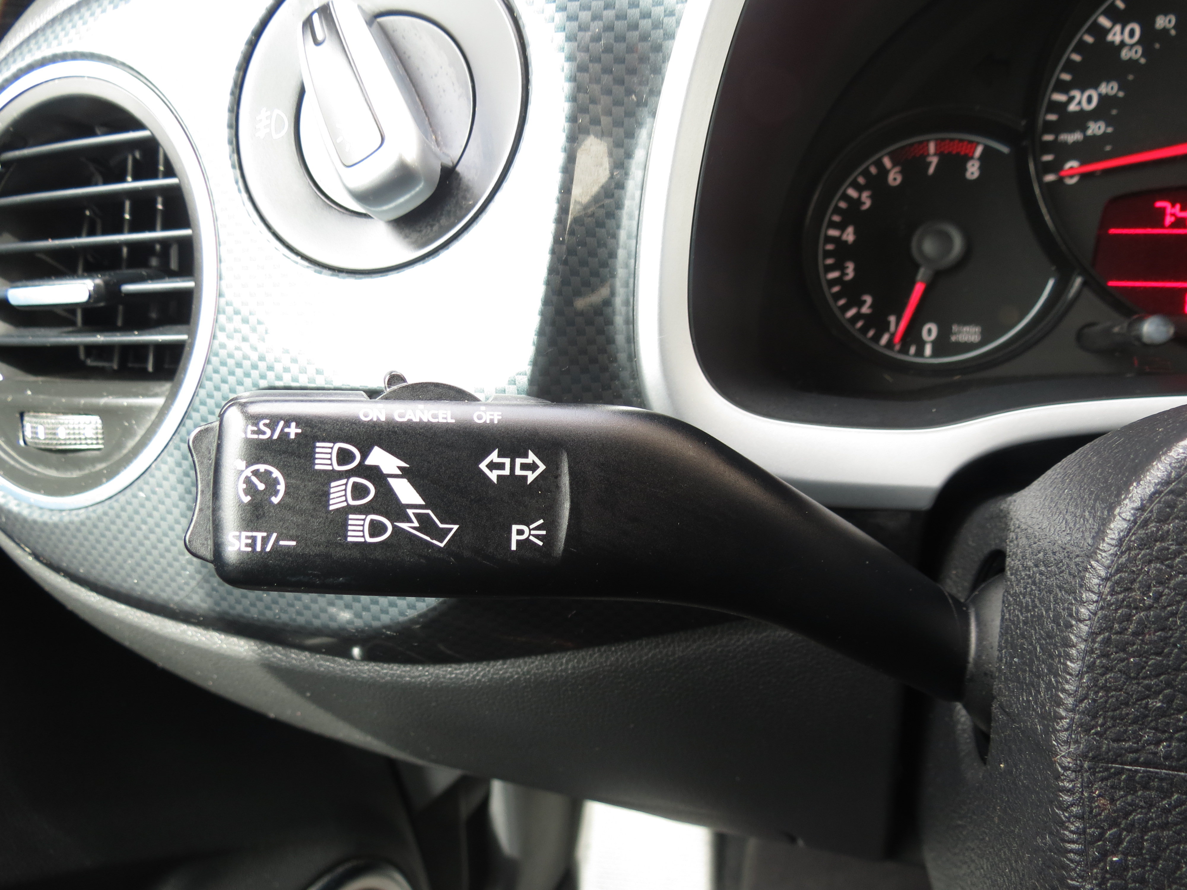 Used 2012 Volkswagen Beetle Turbo FWD image 14