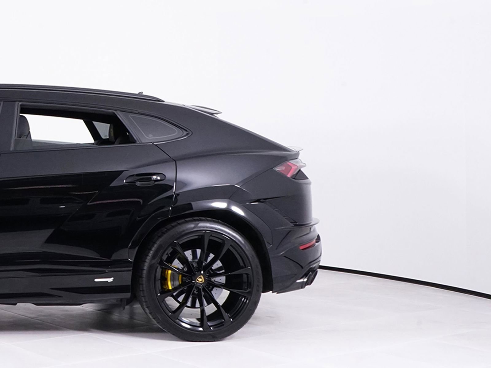 Used 2023 Lamborghini Urus S AWD/4WD image 13