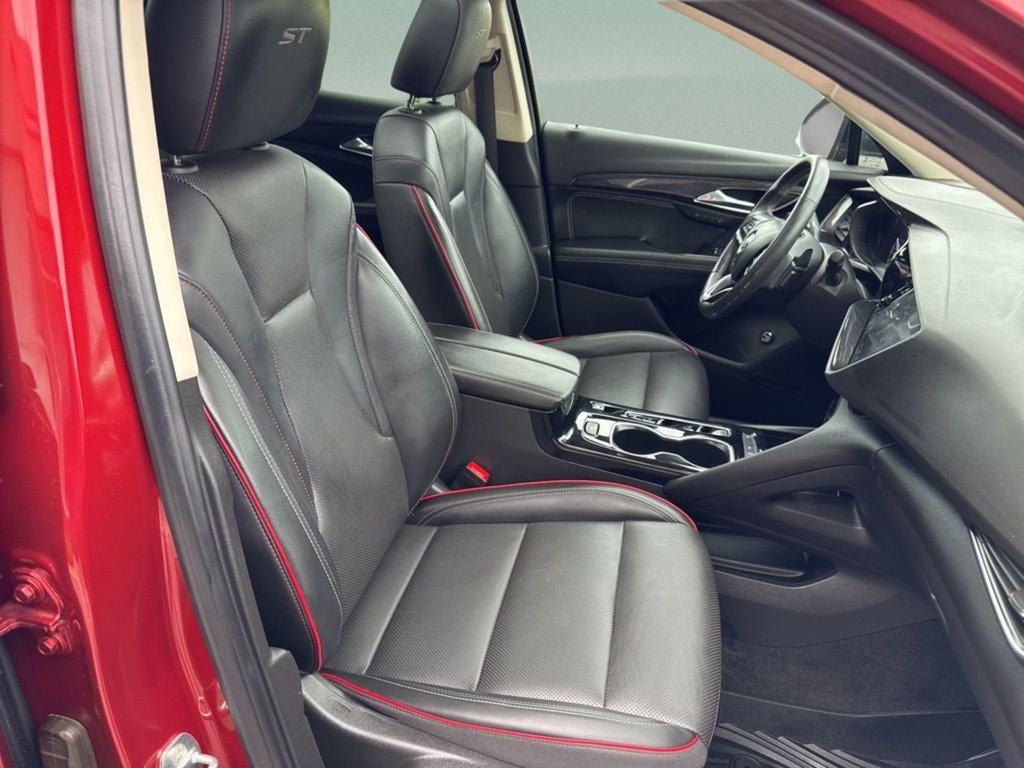 Used 2023 Buick Envision Essence w/ Sport Touring Package FWD image 29