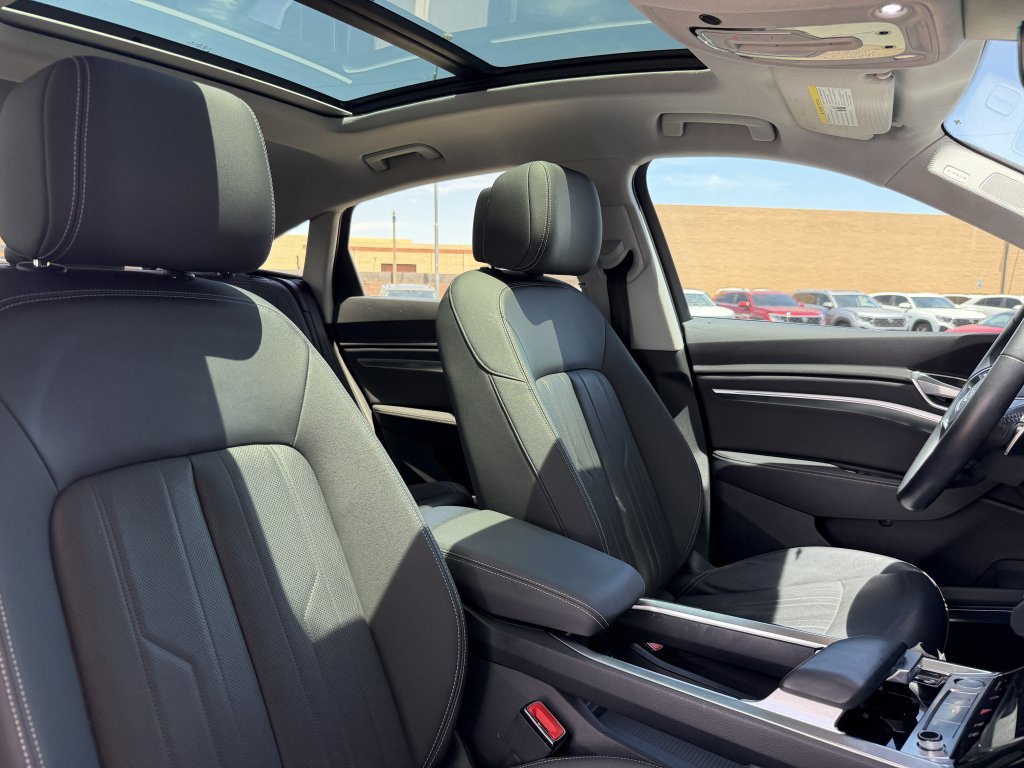 Used 2020 Audi e-tron Premium Plus AWD/4WD image 45