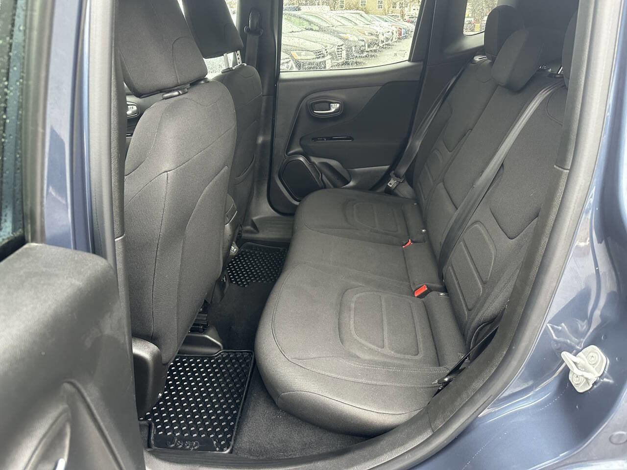 Used 2021 Jeep Renegade Latitude w/ Convenience Group AWD/4WD image 12