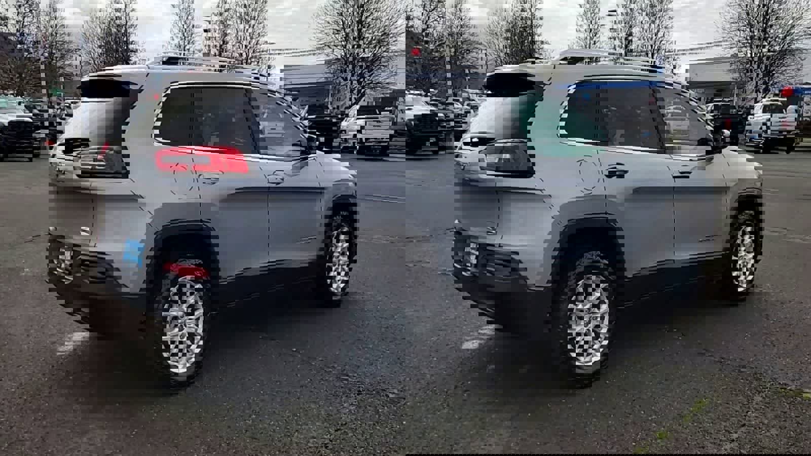 Used 2016 Jeep Cherokee Latitude image 8