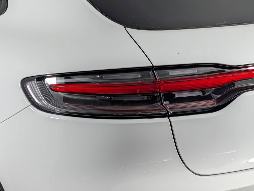 New 2026 Porsche Macan image 16