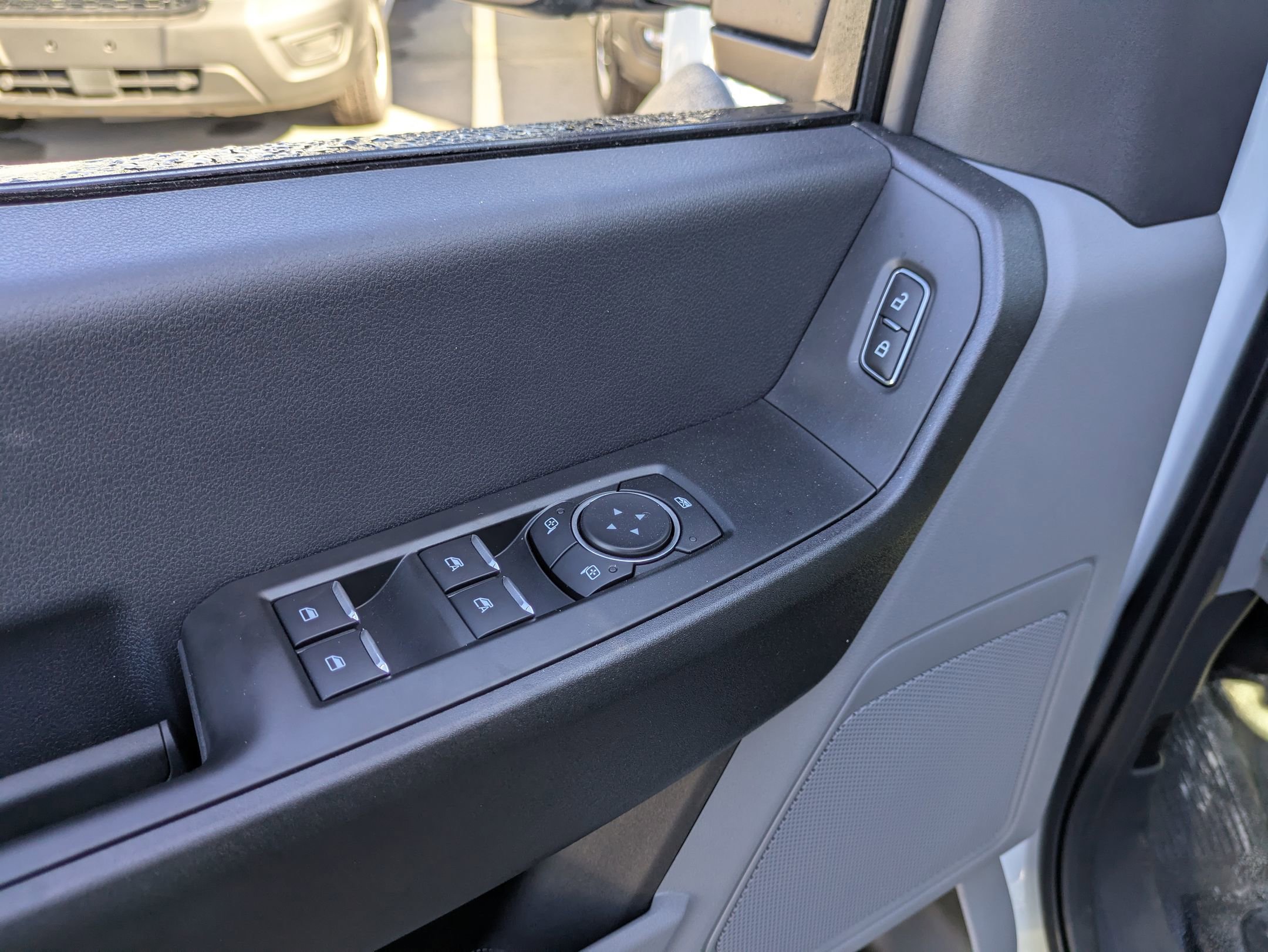 New 2026 Ford F550 4x4 Supercab Super Duty image 14