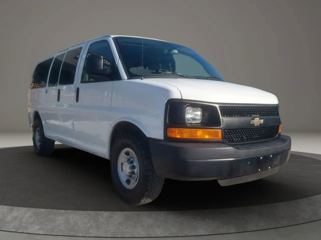 Used 2015 Chevrolet Express 2500 LS image 8