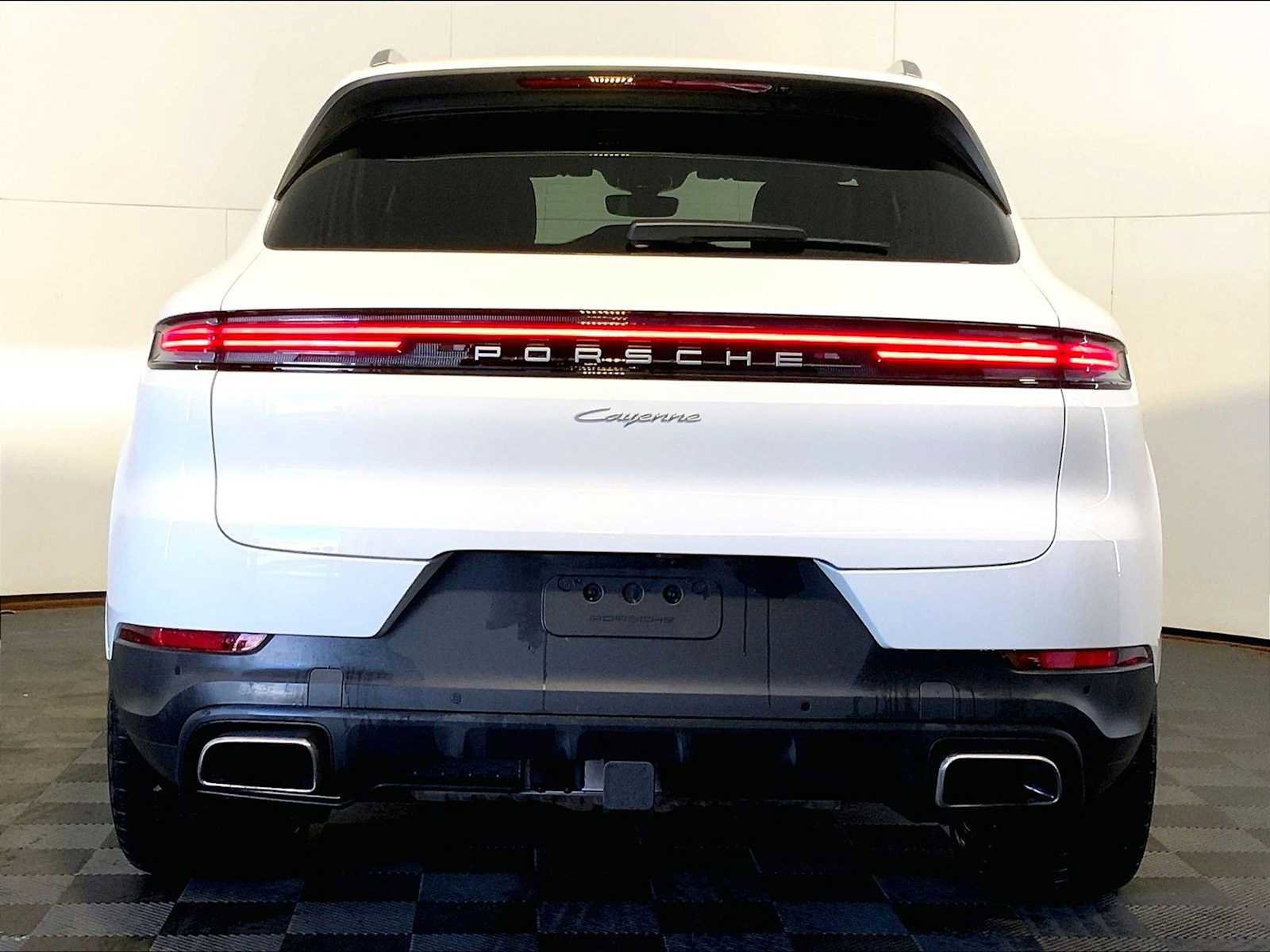 Certified 2026 Porsche Cayenne AWD/4WD image 6