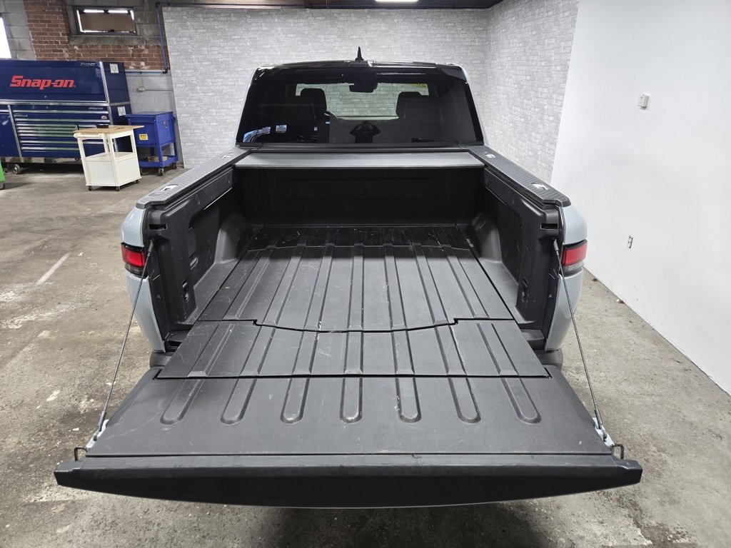 Used 2022 Rivian R1T Adventure image 41