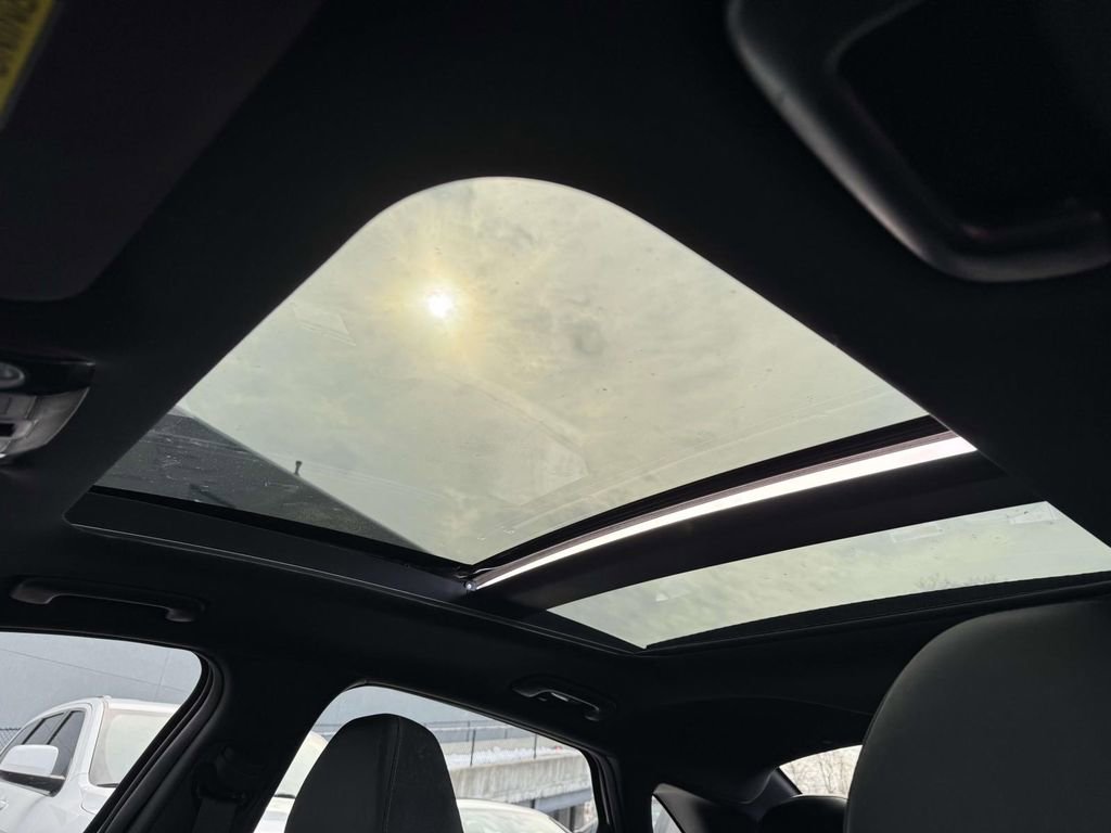 Used 2023 Kia K5 GT-Line AWD/4WD image 17