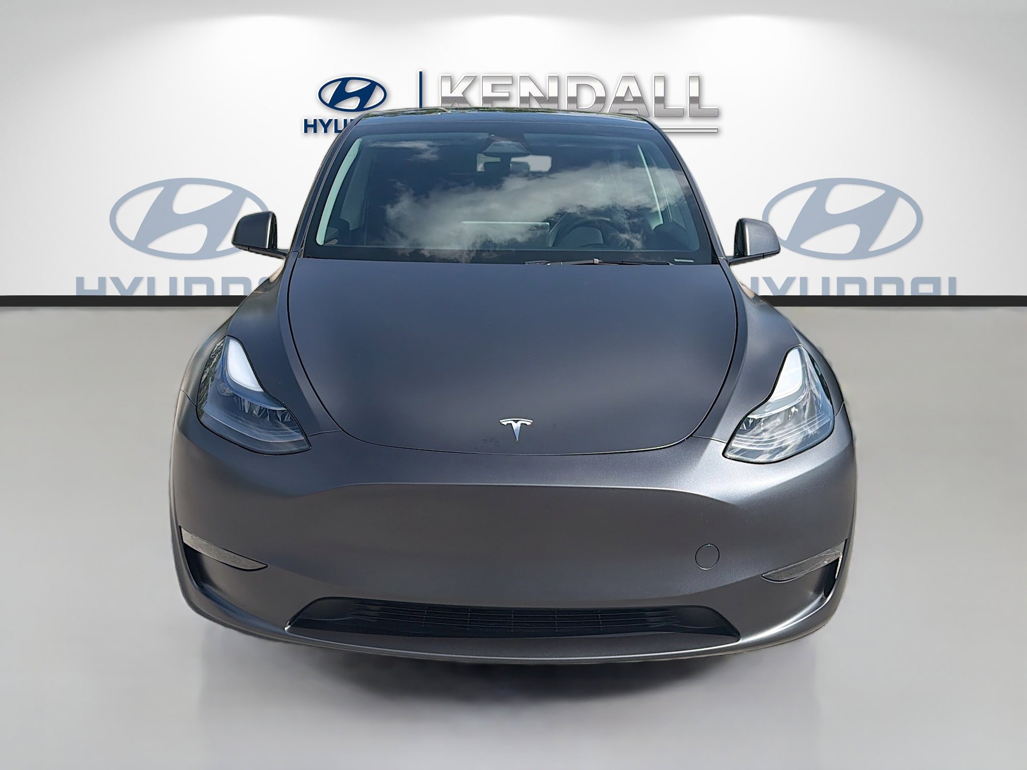 Used 2025 Tesla Model Y Long Range AWD/4WD image 2