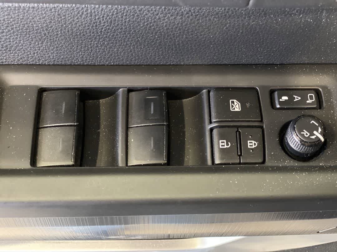 Used 2025 Toyota Tundra Platinum AWD/4WD image 16