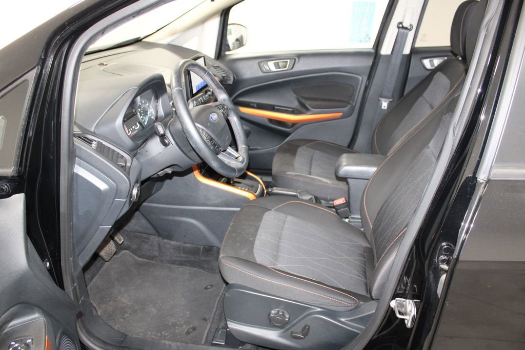 Used 2021 Ford EcoSport SE w/ SE Convenience Package image 21