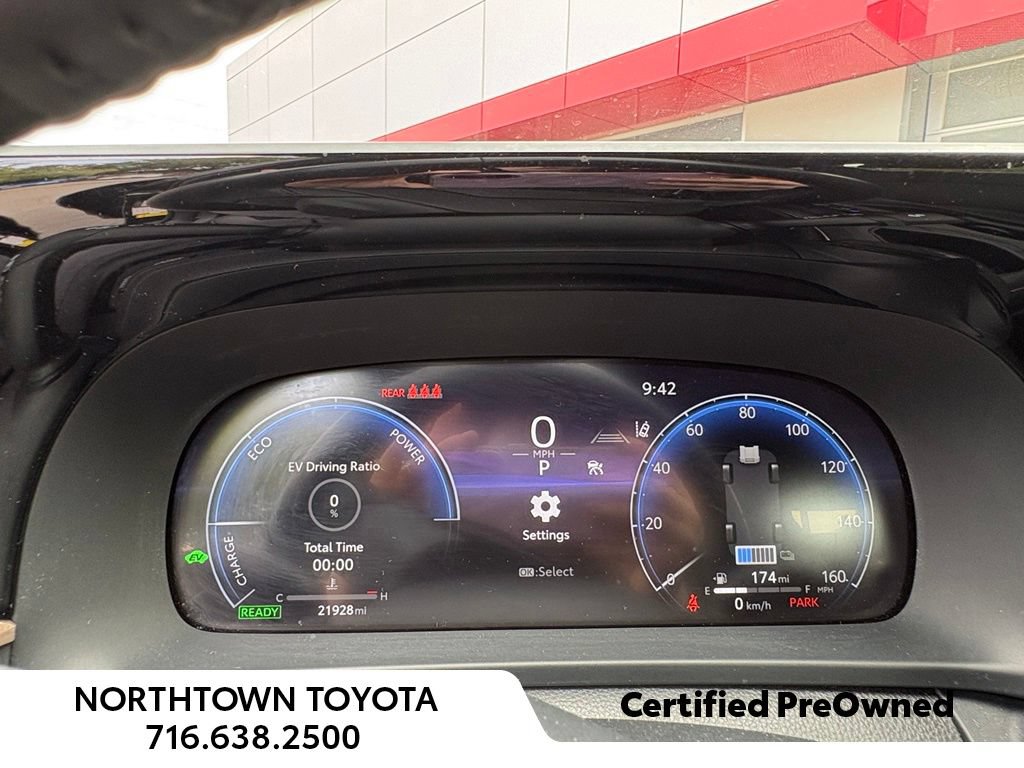 Used 2023 Toyota Crown AWD/4WD image 30