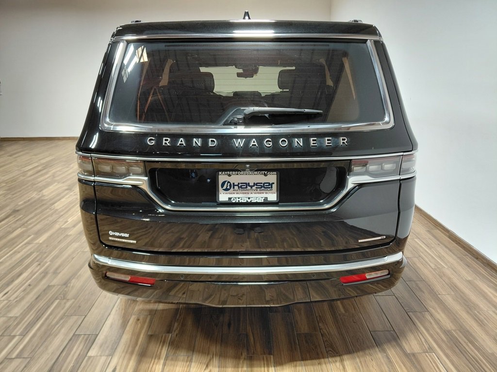Used 2022 Jeep Grand Wagoneer Series III image 24