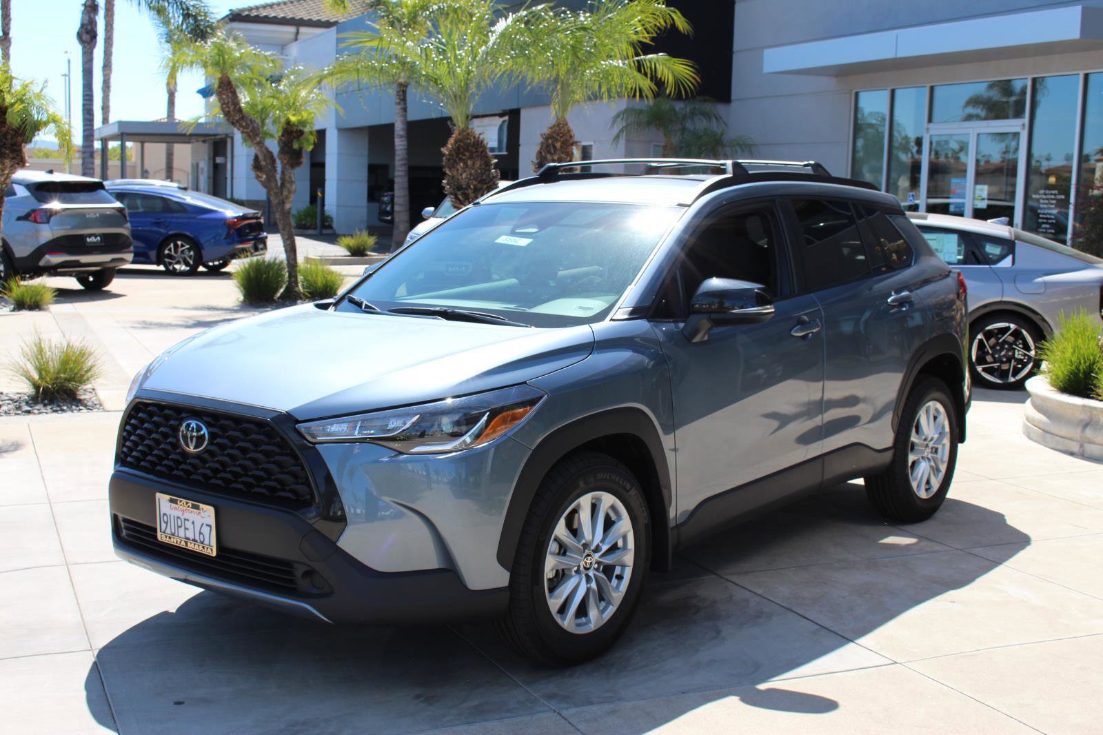 Used 2025 Toyota Corolla Cross LE image 5