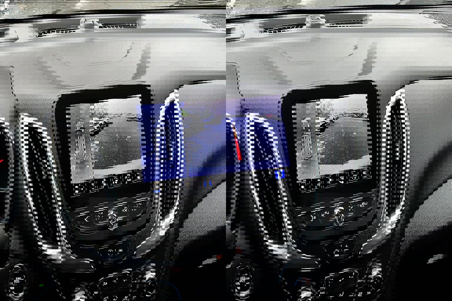 Used 2022 Chevrolet Equinox LT image 9