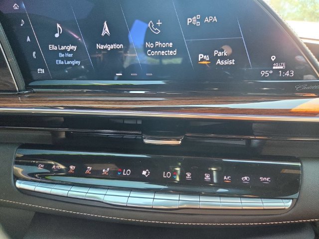 Certified 2022 Cadillac Escalade ESV Premium Luxury AWD/4WD image 19