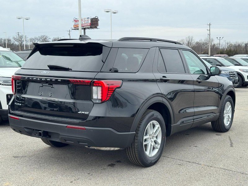 New 2026 Ford Explorer Active image 3