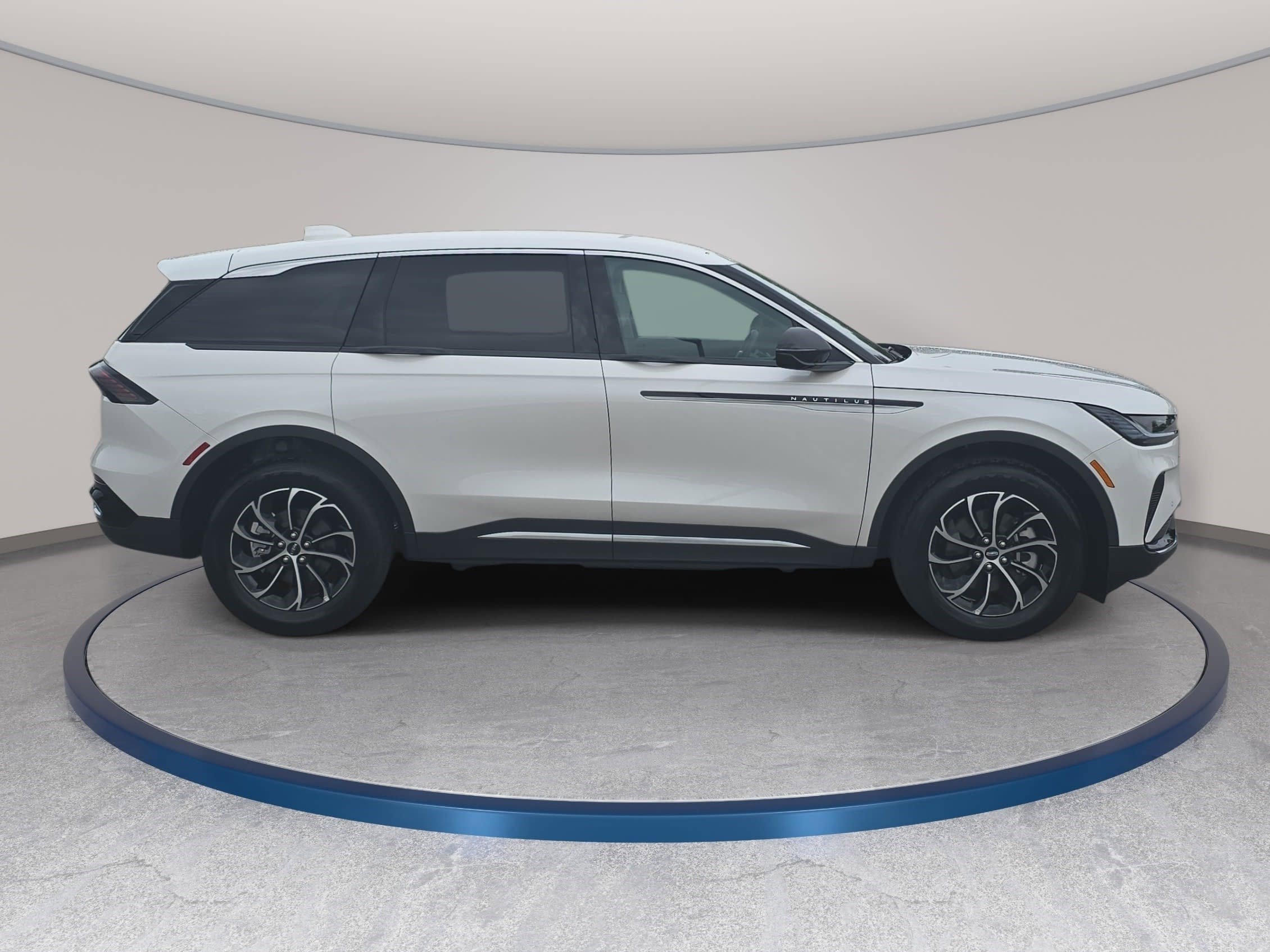 New 2026 Lincoln Nautilus Premier AWD/4WD image 4