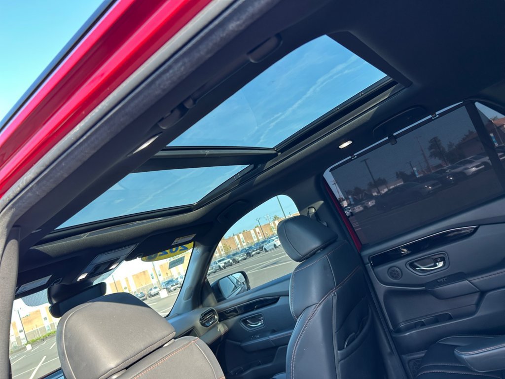 Used 2023 Honda Pilot TrailSport image 22
