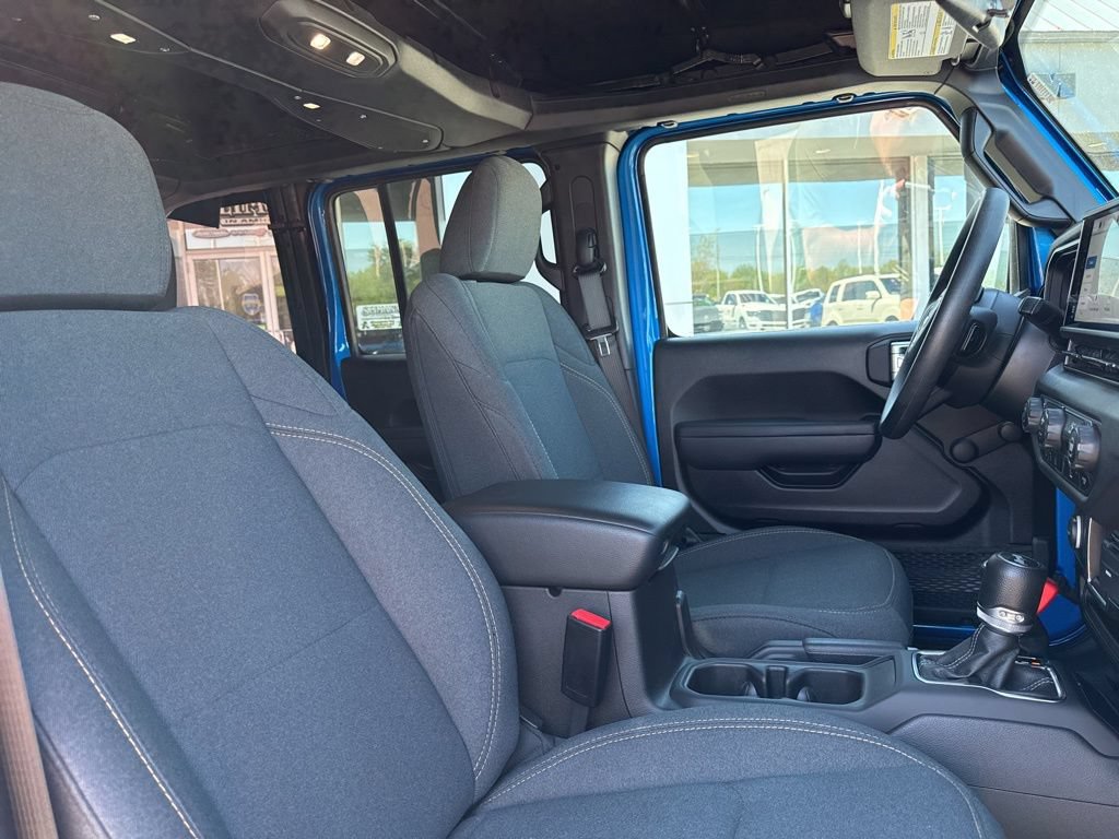 Used 2024 Jeep Wrangler Unlimited Sport AWD/4WD image 44